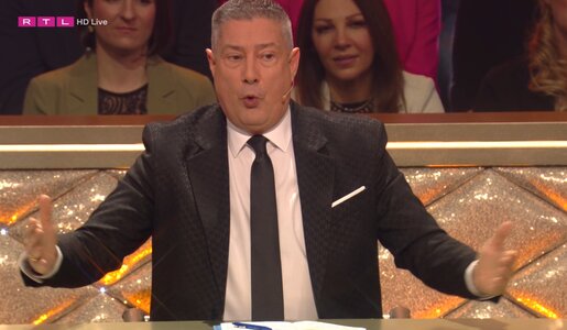 „Let’s Dance“-Fans toben: Kandidat kämpft nach Llambis „bodenloser“ Kritik mit den Tränen | © RTL/Screenshot