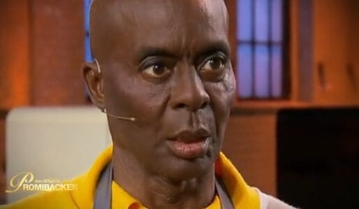 „Das große Promibacken“: Blutiger Unfall! Bruce Darnell muss ins Krankenhaus | © SAT.1/Screenshot