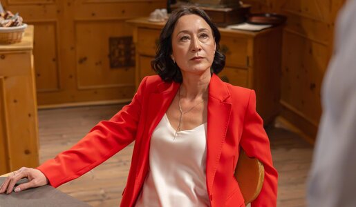 „Sturm der Liebe“: Razzia am Fürstenhof! Sitzt Sophia jetzt in der Falle? | © ARD/WDR/Christof Arnold