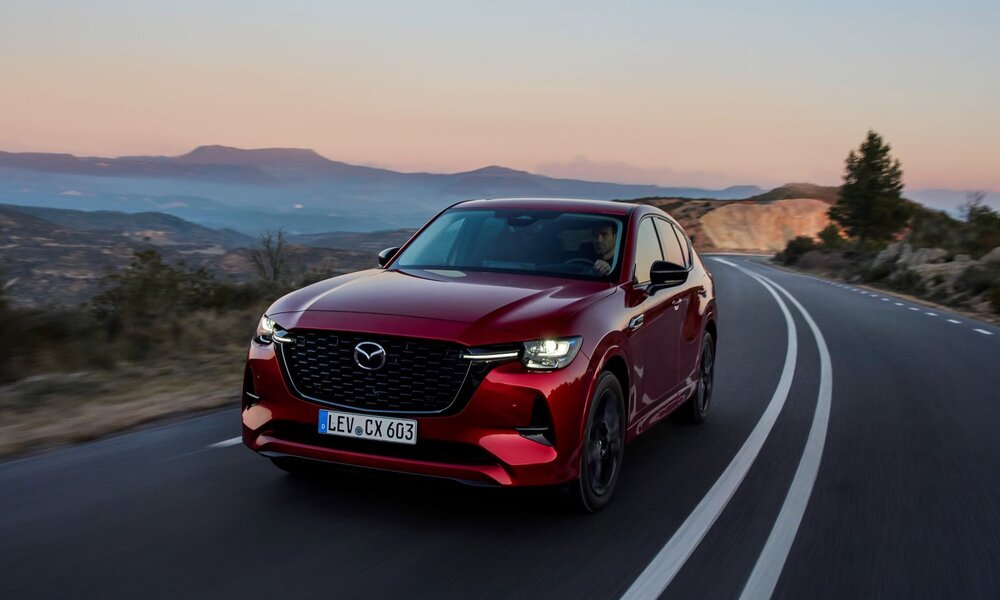 SABINE SCHIRMER, PR | © MAZDA CX-60 Titelbild