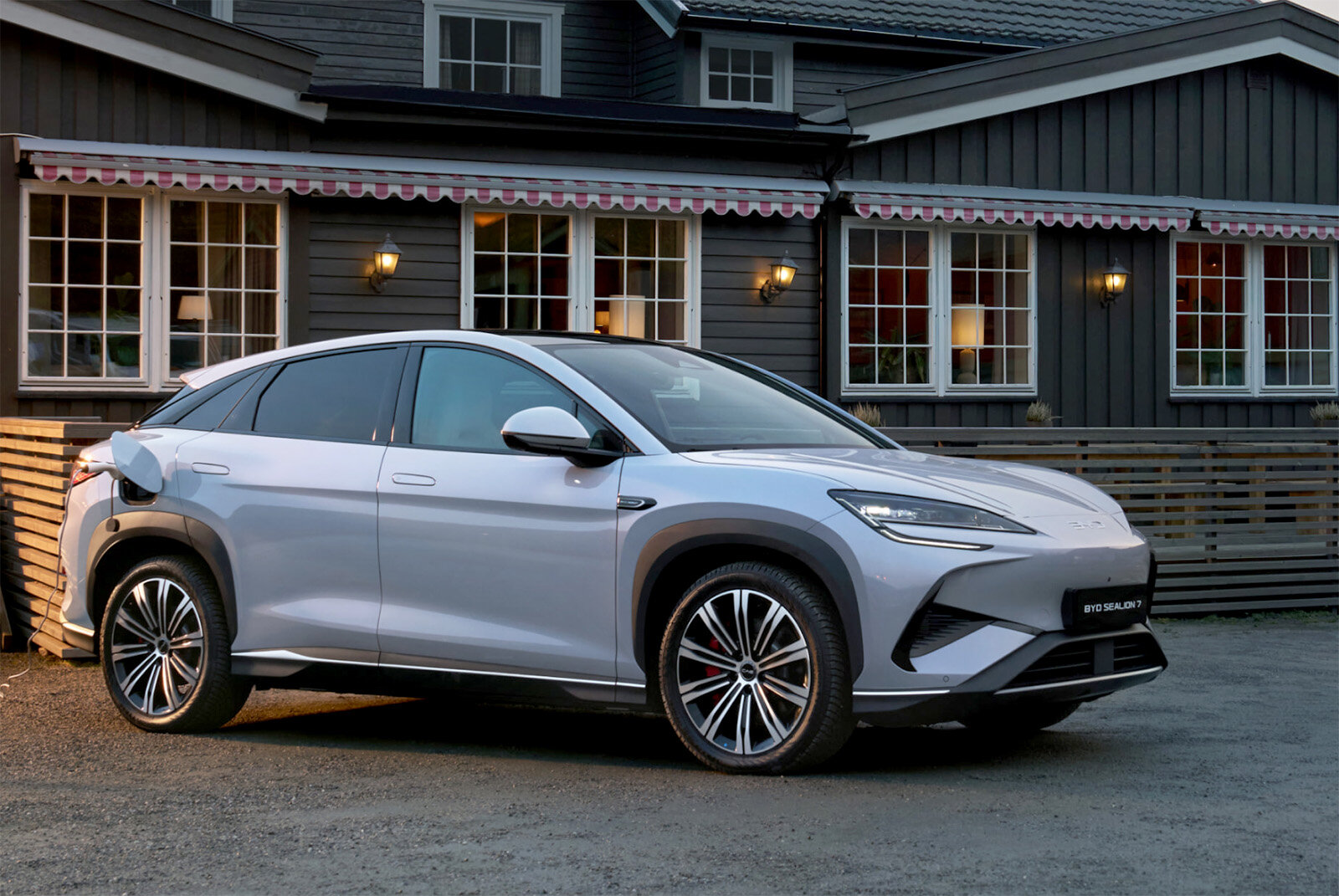 Das neue E-SUV-Coupé BYD Sealion 7 ist nicht nur optisch gelungen | © BYD