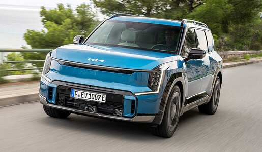 Der Kia EV9 sieht klasse aus und begeistert mit hervorragenden Fahreigenschaften. | © KIA