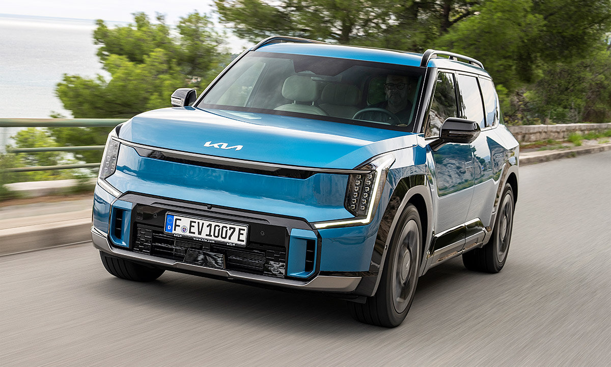 Der Kia EV9 sieht klasse aus und begeistert mit hervorragenden Fahreigenschaften. | © KIA