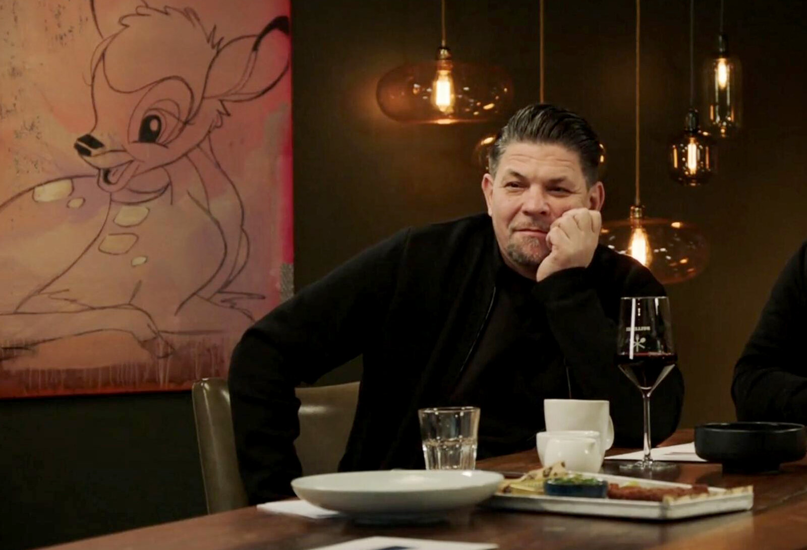 "Kitchen Impossible": Mit diesen Stars feiert Tim Mälzer Jubiläum | © VOX