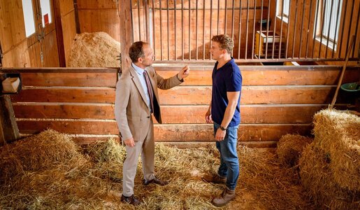 „Sturm der Liebe“: Markus konfrontiert Vincent! Fliegt die Affaire mit Katja jetzt auf? | © ARD/WDR/Christof Arnold