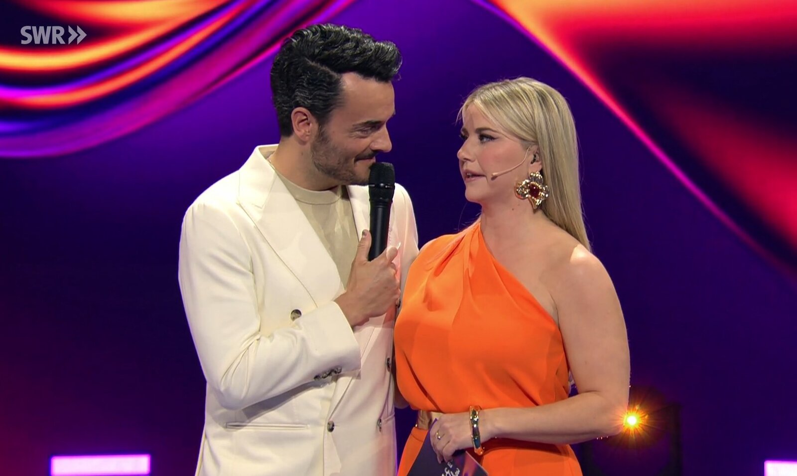 „Die Beatrice Egli Show“: Spitze gegen Silbereisen? „Echte Kollegen gibt’s nicht immer“ | © ARD/Screenshot