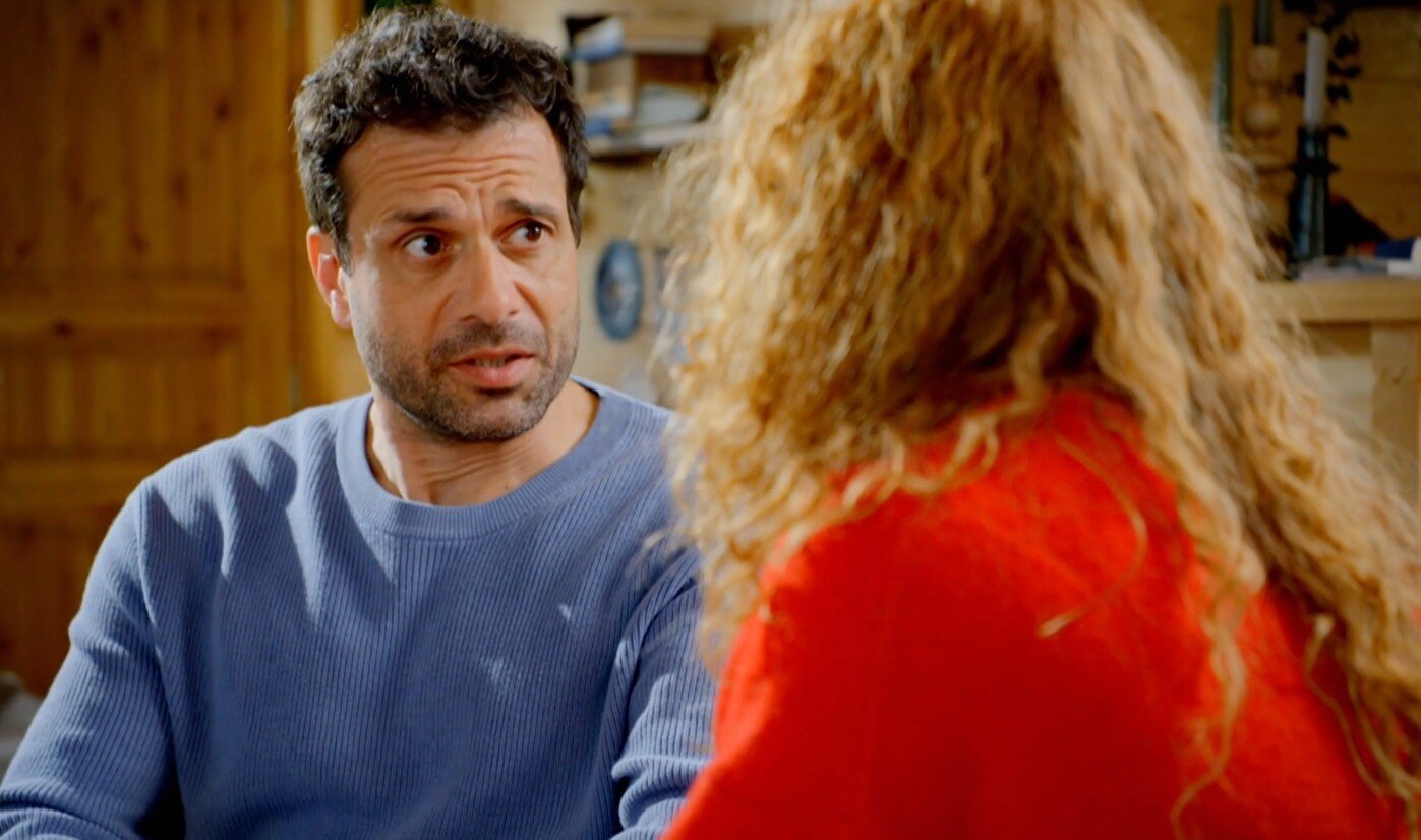 Schockierende Enthüllung bei „Die Landarztpraxis“: Ist Chris gar nicht Klaras Vater? | © SAT.1/Screenshot