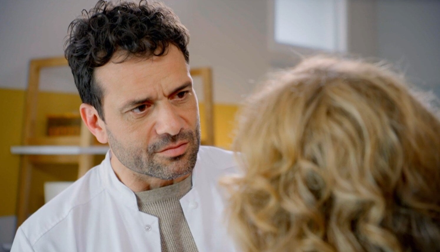 „Die Landarztpraxis“ endet mit fiesem Cliffhanger – kommt Staffel 4? | © SAT.1/Screenshot