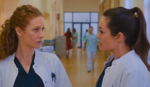 „Die Spreewaldklinik“: Eriks Ex wird Leas neue Kollegin – Drama vorprogrammiert! | © SAT.1/Screenshot