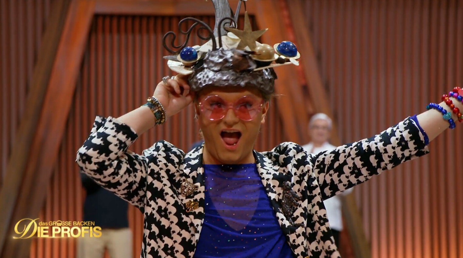 „Das große Backen – Die Profis“: Tränen, Geschrei und Ärger – Promi-Gast mischt Sat.1-Show auf | © Sat.1/Screenshot