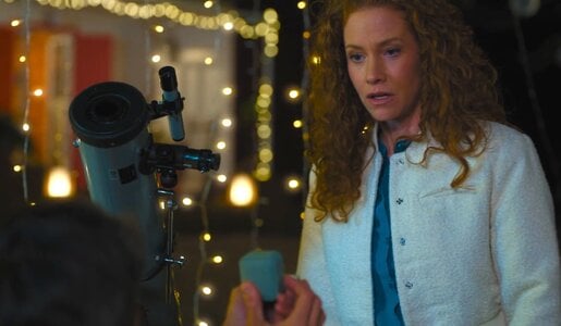 „Die Spreewaldklinik“: Erik überrascht Lea mit einem Heiratsantrag – sagt sie „Ja“? | © SAT.1/Screenshot