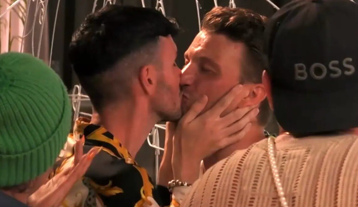 Heiße Kuss-Überraschung in der „Villa der Versuchung“: „Der ist verrückt nach mir!“ | © SAT.1/Screenshot