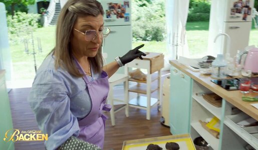 Windbeutel-Katastrophe bei „Das große Backen“: Plötzlich fällt alles in sich zusammen! | © Sat.1/Screenshot