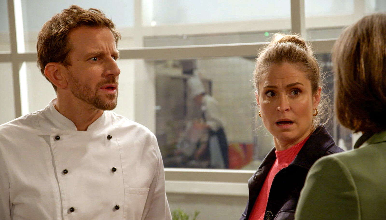 Dramatische Entführung bei „Rote Rosen“: Victoria wird erpresst | © NDR/ARD/Studio Hamburg Serienwerft