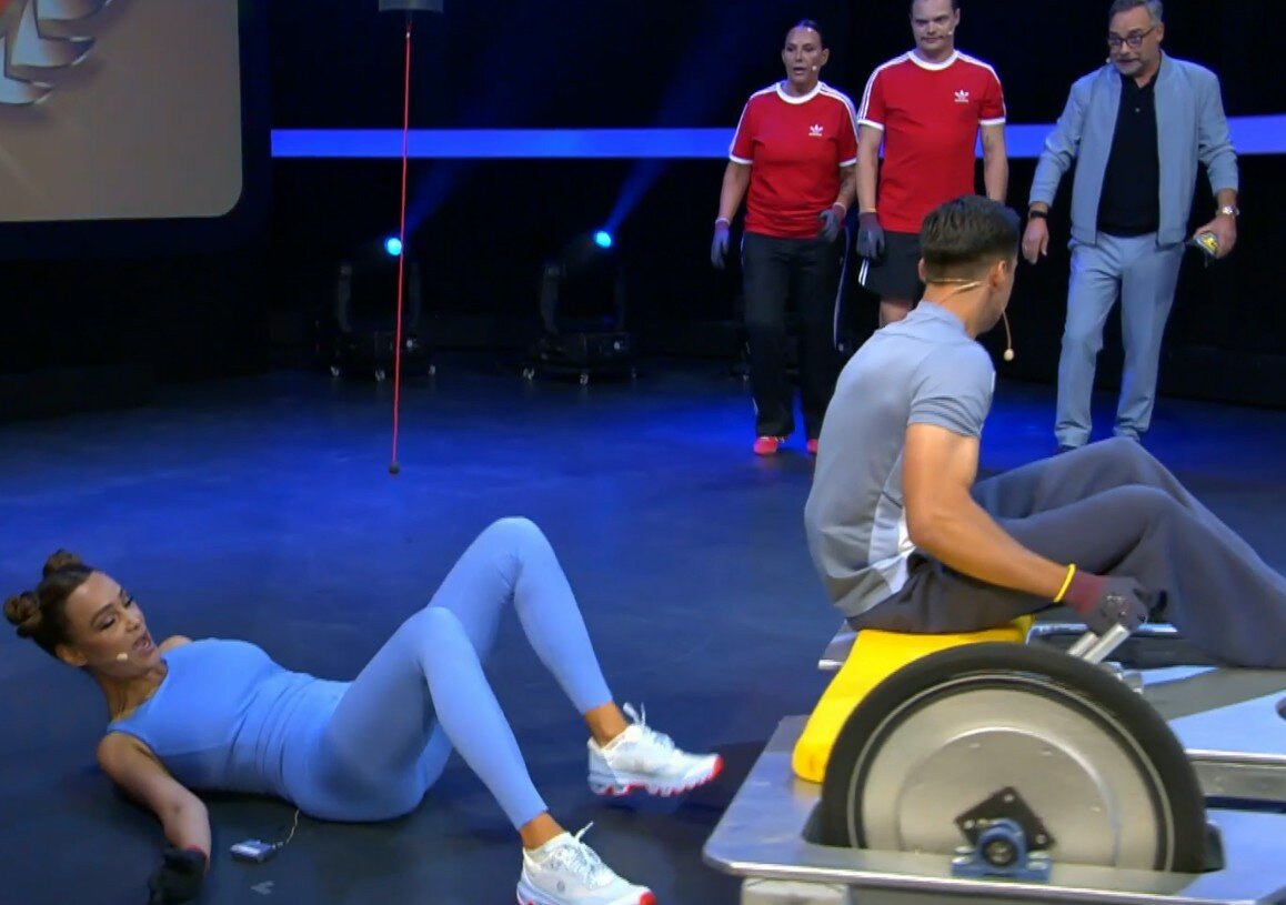 „Schlag den Star“: Verona Pooth verletzt! Arzt muss eingreifen | © ProSieben/Screenshot