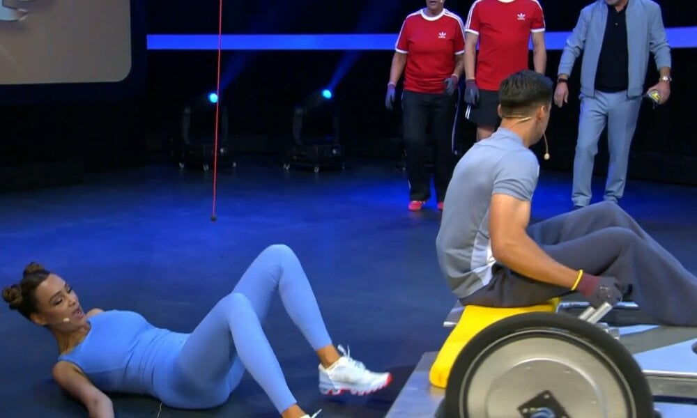 „Schlag den Star“: Verona Pooth verletzt! Arzt muss eingreifen | © ProSieben/Screenshot