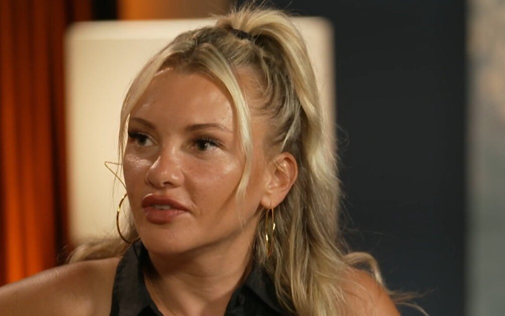 „Doc Caros Körperkenner“: Peinlich! Evelyn Burdecki blamiert sich beim Hirn-Quiz | © VOX/Screenshot