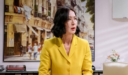 „Sturm der Liebe“: Schießerei am Fürstenhof! Sophia muss ins Krankenhaus | © ARD/Christof Arnold