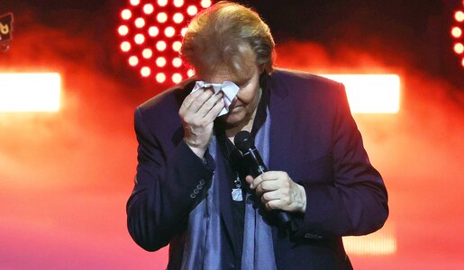 Tränen bei der „Giovanni Zarrella Show“: Howard Carpendale von Emotionen überwältigt | © IMAGO/Bildagentur Monn