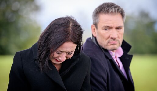 „Sturm der Liebe“: Sophia sieht keinen Ausweg mehr! Verlässt sie den Fürstenhof für immer? | © ARD/WDR/Christof Arnold