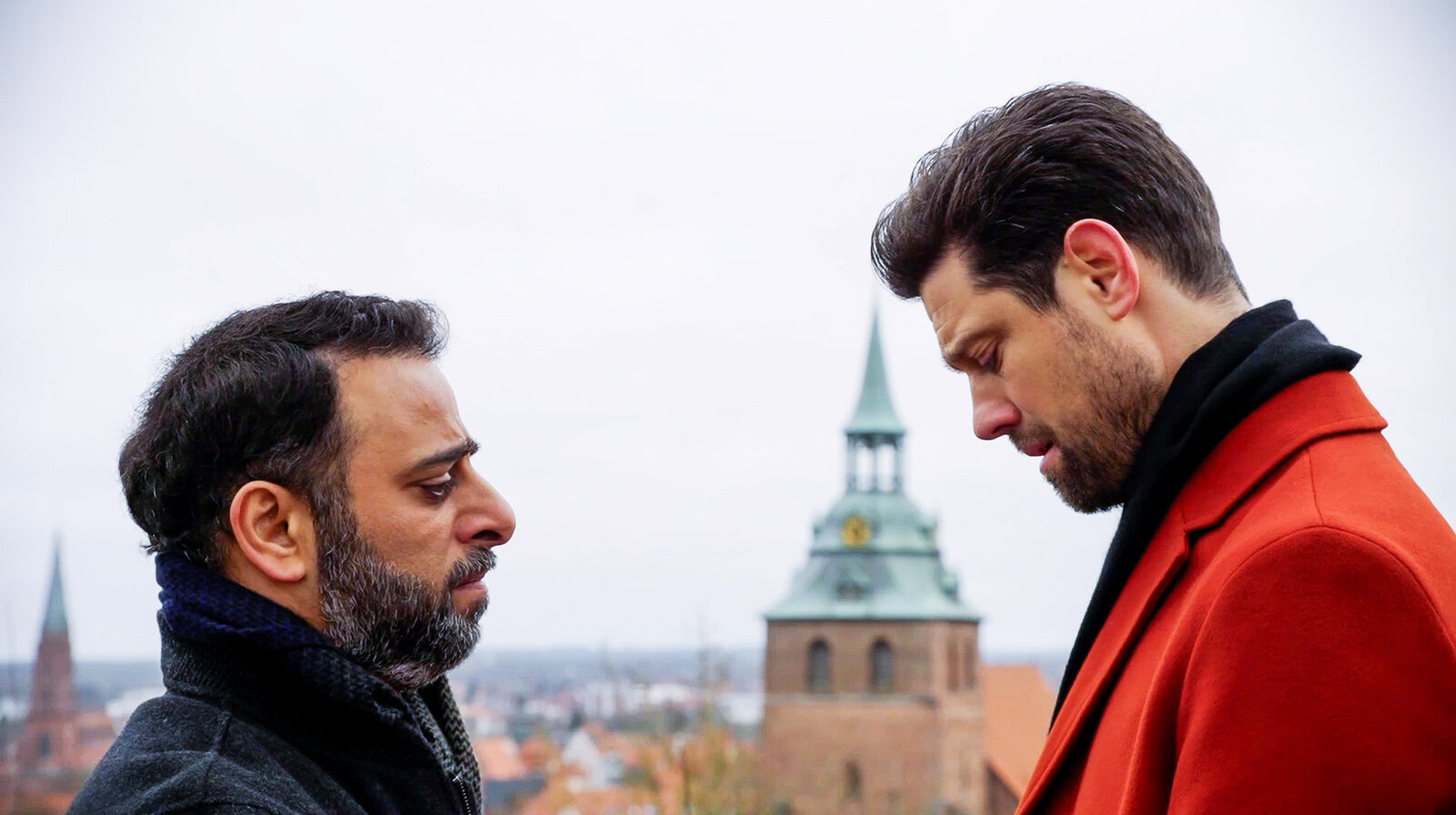 „Rote Rosen“: Spontaner Heiratsantrag endet in einem endgültigen Abschied! | © NDR/ARD/Studio Hamburg Serienwerft