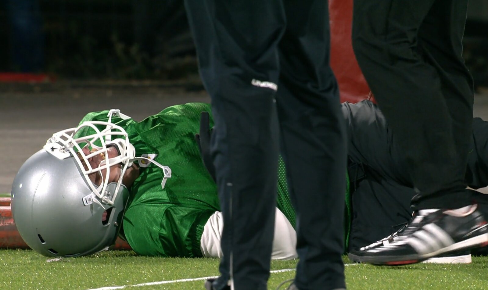 Tim Mälzer verletzt! RTL-Show „Drei gegen Einen“ muss unterbrochen werden | © RTL/Screenshot