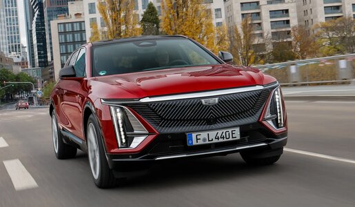 Das Design des Cadillac Lyriq besticht durch klare Linien und den imposanten Kühlergrill. | © Cadillac
