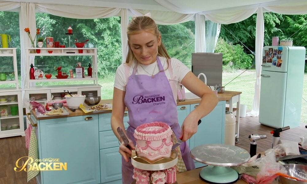 „Das große Backen“: Torten-Riss sorgt für große Verzweiflung – „Ich kann nichts mehr machen!“ | © Sat.1/Screenshot