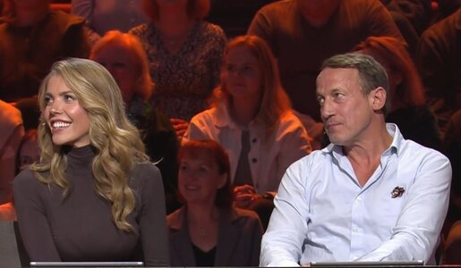 „Wer weiß denn sowas?“-XXL: Victoria Swarovski zockt Beatrice Egli ab | © ARD/Screenshot