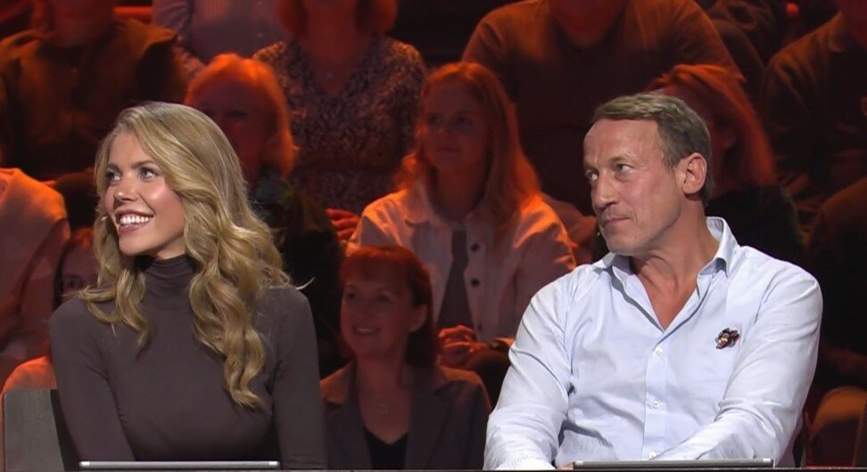 „Wer weiß denn sowas?“-XXL: Victoria Swarovski zockt Beatrice Egli ab | © ARD/Screenshot