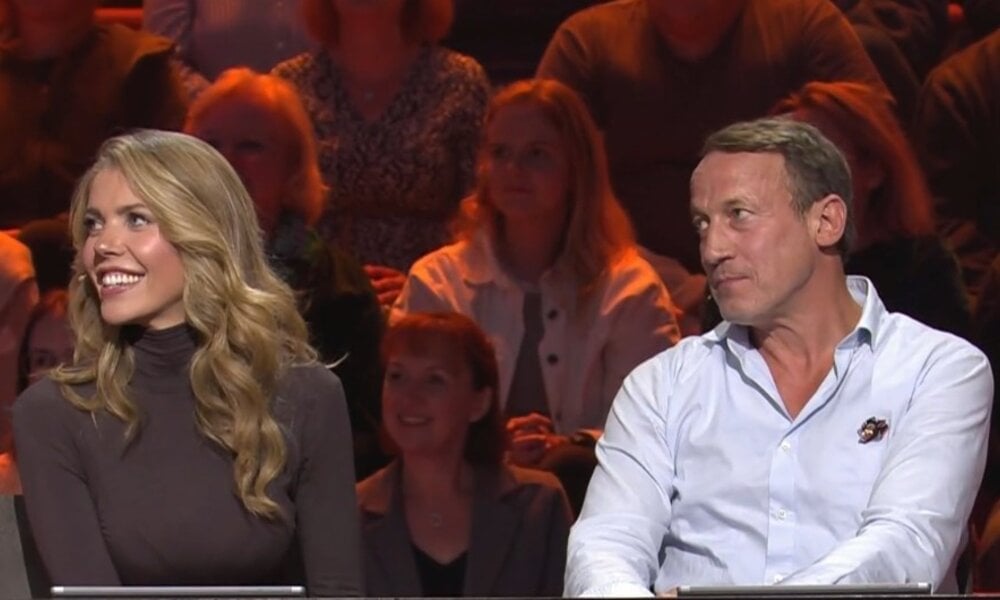 „Wer weiß denn sowas?“-XXL: Victoria Swarovski zockt Beatrice Egli ab | © ARD/Screenshot