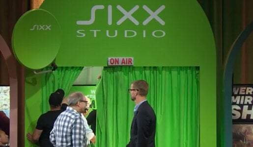 „Wer stiehlt mir die Show?“: Joko schmeißt Olli Dittrich aus der laufenden Sendung! | © ProSieben/Screenshot