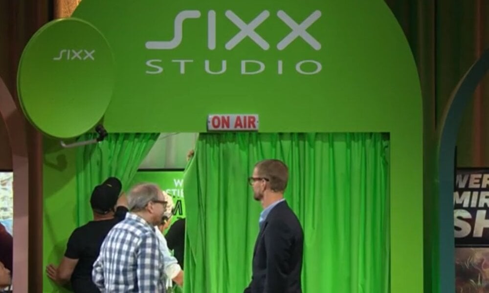 „Wer stiehlt mir die Show?“: Joko schmeißt Olli Dittrich aus der laufenden Sendung! | © ProSieben/Screenshot