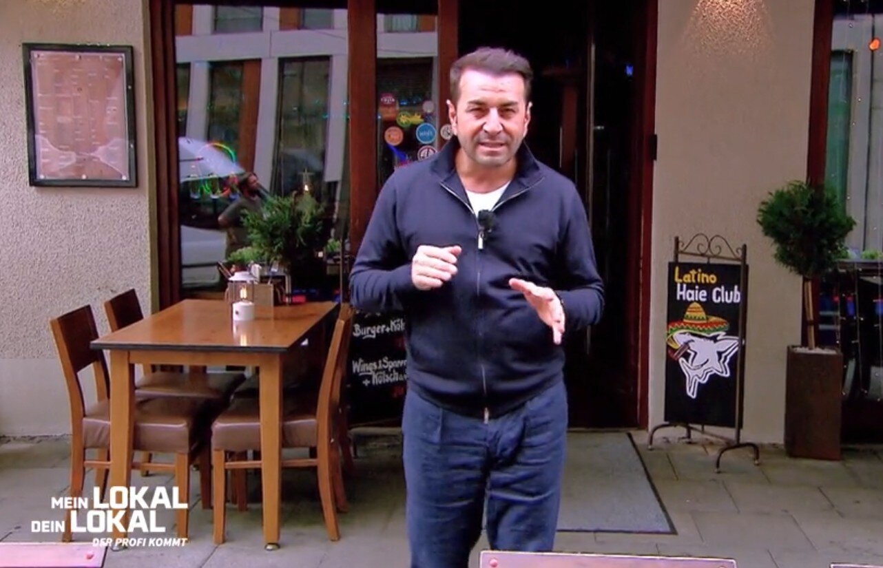 „Mein Lokal, Dein Lokal“: Ex-„Let’s Dance“-Star Ali Güngörmüs schwingt wieder die Hüften | © KabelEins/Screenhsot