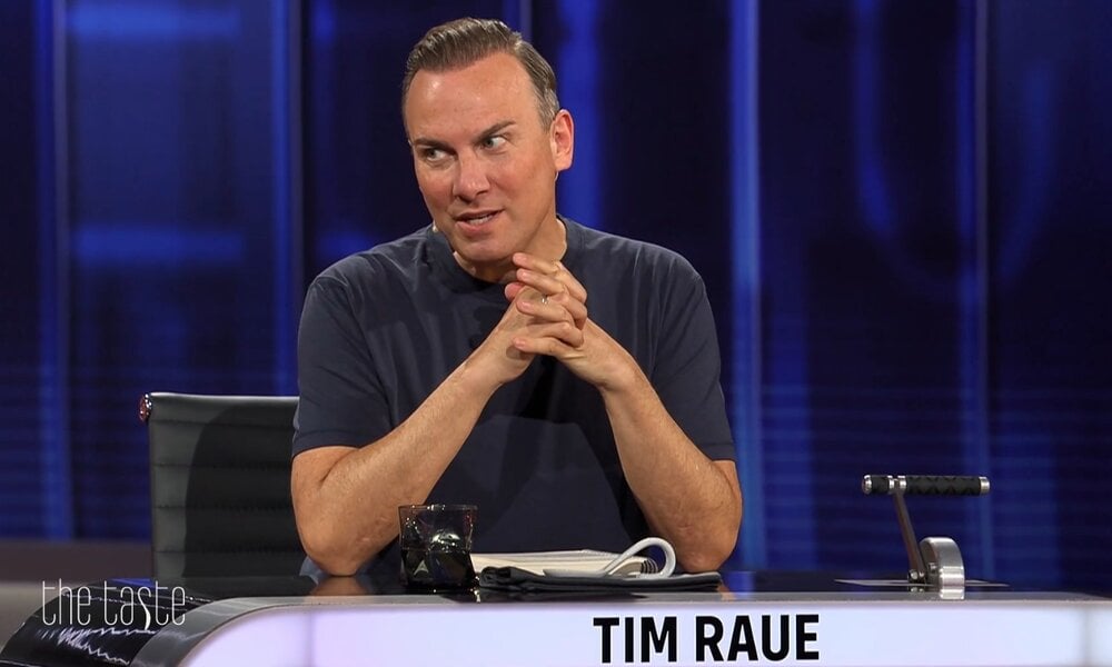 „The Taste“: Tim Raue ätzt gegen Coach-Neuling Steffen Henssler – „Weiß gar nicht, ob er kochen kann!“ | © SAT.1/Screenshot „The Taste“: Tim Raue ätzt gegen Coach-Neuling Steffen Henssler – „Weiß gar nicht, ob er kochen kann!“ | © SAT.1/Screenshot