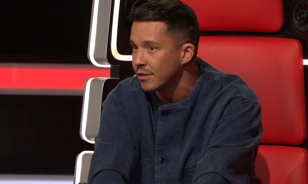 „The Voice“: Nico Santos ringt mit sich – Battle-Entscheidung vertagt! | © ProSieben/SAT.1/Screenshot „The Voice“: Nico Santos ringt mit sich – Battle-Entscheidung vertagt! | © ProSieben/SAT.1/Screenshot