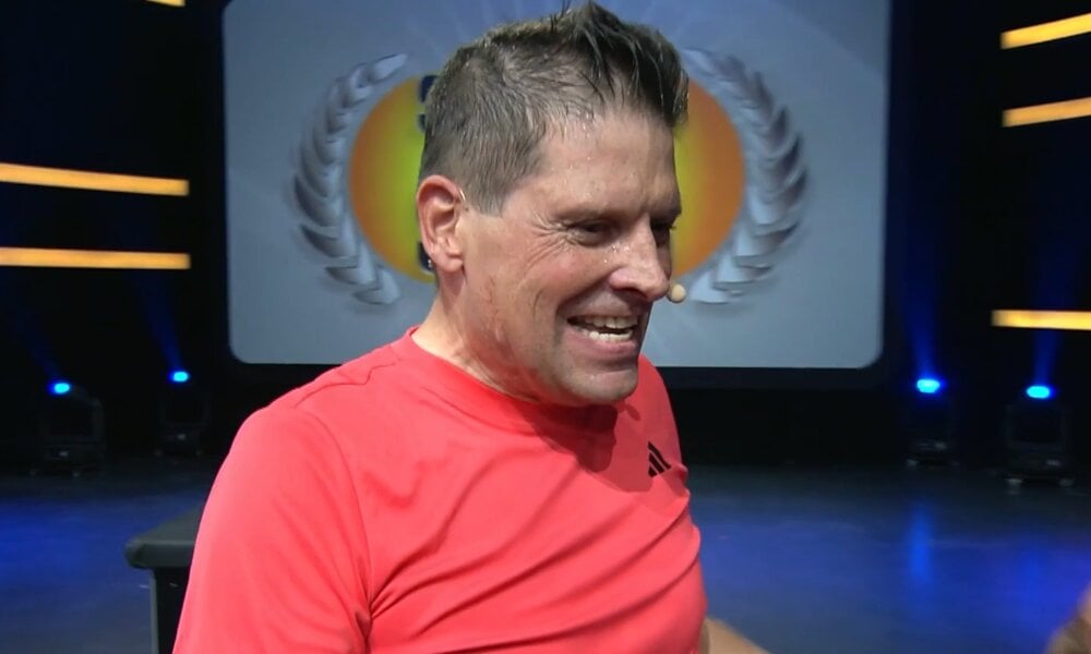 „Schlag den Star“: Radsport-Legende Jan Ullrich holt sich knapp den Sieg | © ProSieben/Screenshot „Schlag den Star“: Radsport-Legende Jan Ullrich holt sich knapp den Sieg | © ProSieben/Screenshot