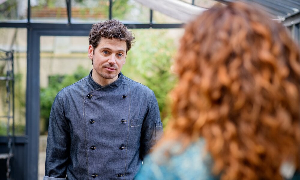 Liebesgeständnis bei „Sturm der Liebe“: Meint Kilian es wirklich ernst mit Fanny? | © ARD/WDR/Christof Arnold Liebesgeständnis bei „Sturm der Liebe“: Meint Kilian es wirklich ernst mit Fanny? | © ARD/WDR/Christof Arnold