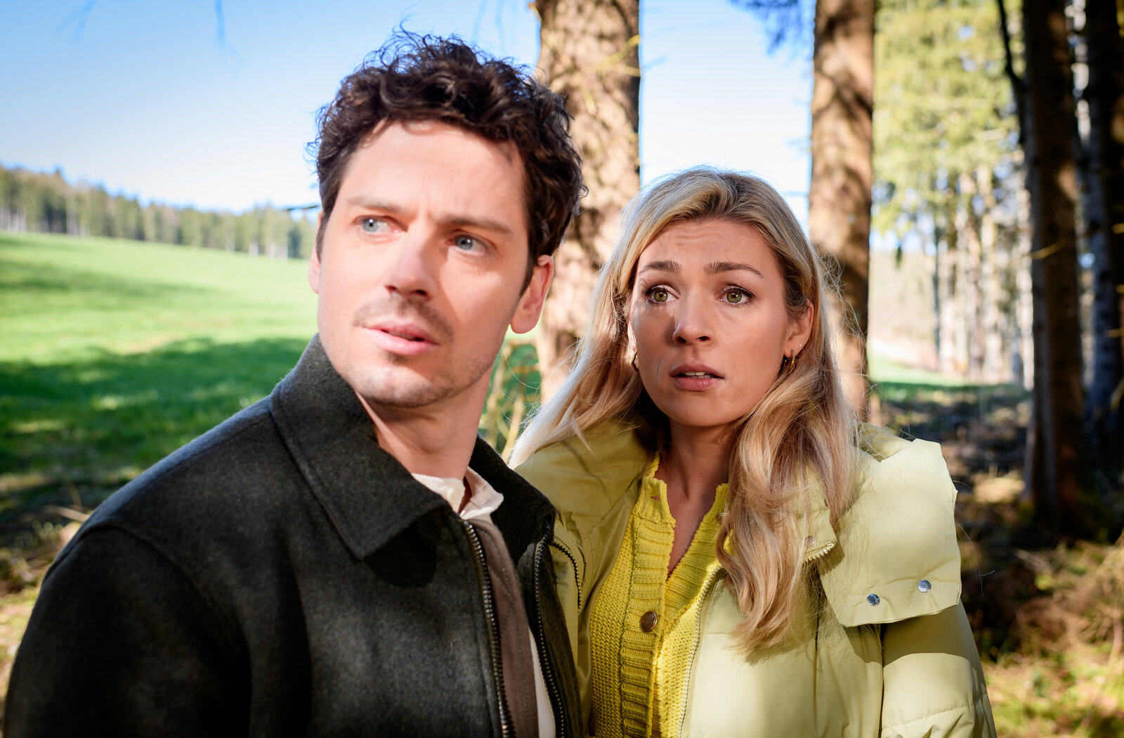 „Sturm der Liebe“: Larissa in der Zwickmühle – ihr Lügenkonstrukt steht vor dem Zusammenbruch! | © ARD/WDR/Christof Arnold