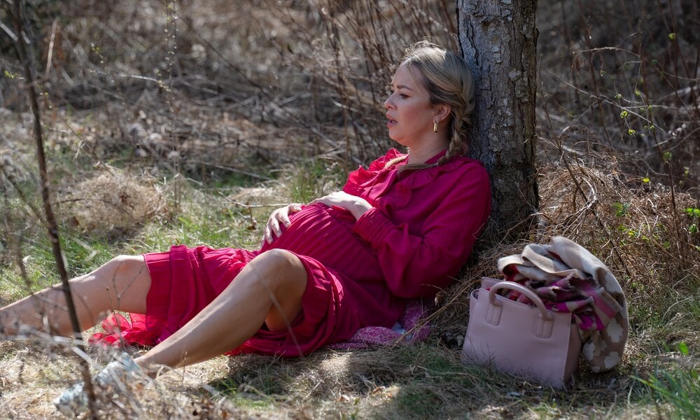 „Sturm der Liebe“: Mitten im Wald! So dramatisch verläuft Gretas Geburt | © ARD/WDR/Christof Arnold