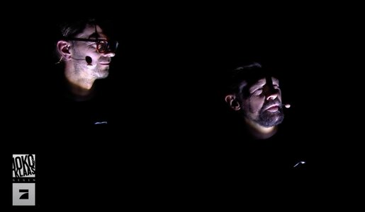 „Joko & Klaas gegen ProSieben“: Plötzlich ist das Studio pechschwarz | © ProSieben/Screenshot