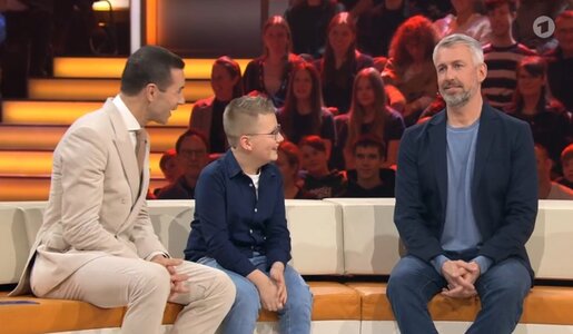 „Klein gegen Groß“: „Große Klappe!“ – Kai Pflaume mit Seitenhieb gegen Sebastian Pufpaff | © DasErste