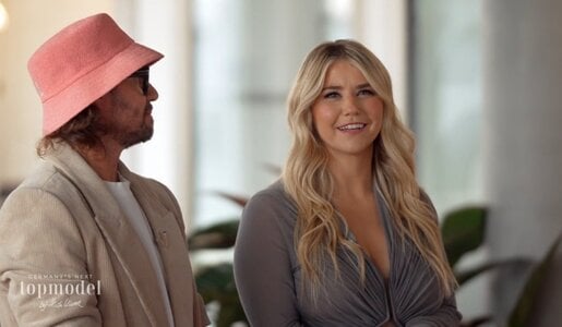 Beatrice Egli auf Männersuche bei „GNTM“: „Er soll Beatrice verführen!“ | © ProSieben