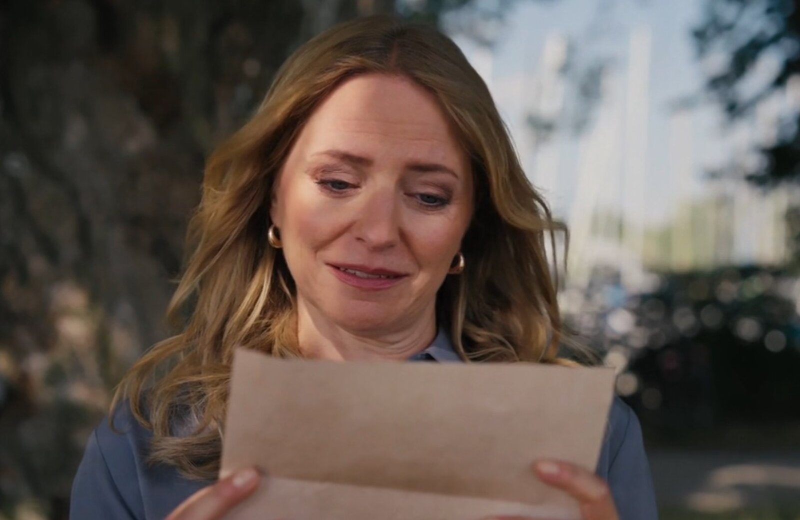 „Ein Hof zum Verlieben“: Laura stößt auf ein Geheimnis, das alles verändert | © Sat.1