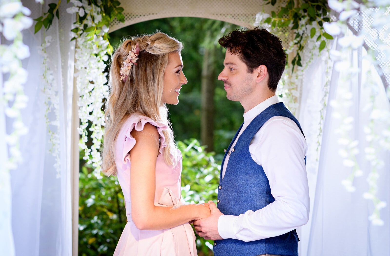 „Sturm der Liebe“: Heimlicher Baby-Plan – Larissa will Fanny endgültig ausschalten | © ARD/WDR/Christof Arnold