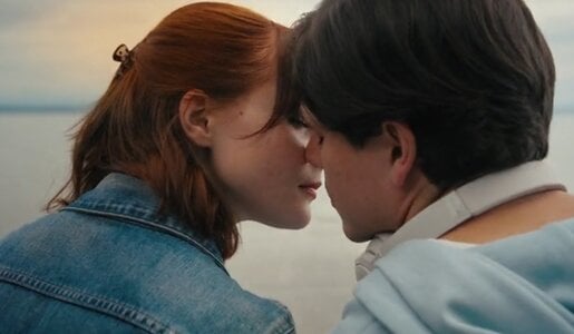 „Ein Hof zum Verlieben“: Maja und Ludwig kommen sich näher – kann Anna Schlimmeres verhindern? | © Sat.1