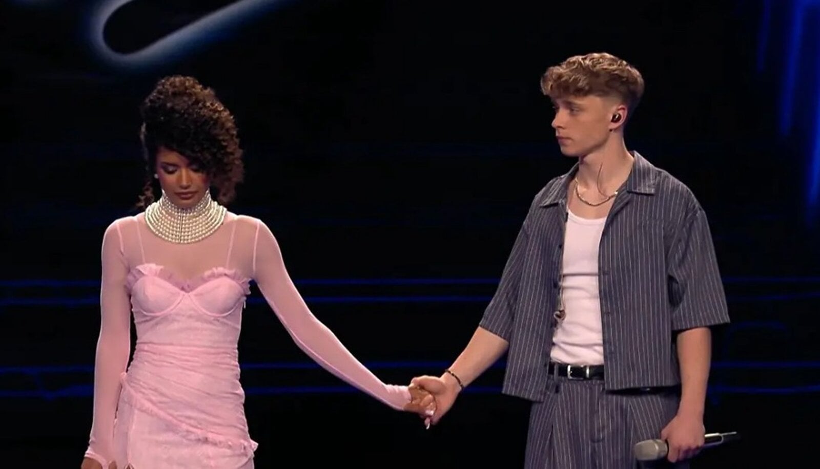 „DSDS“: Schock-Premiere in Liveshow! Kandidatin fliegt direkt nach erstem Auftritt raus | © RTL