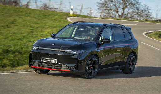 Ein Leapmotor iC10 fährt auf einer Straße | © Leapmotor