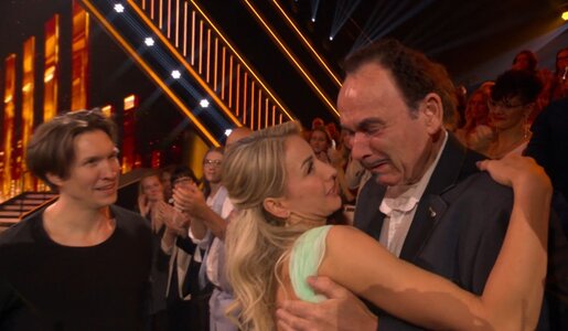 „Let’s Dance“: Anna-Carina Woitschack verarbeitet Krebskampf ihres Vaters im „Magic Moment“ | © RTL