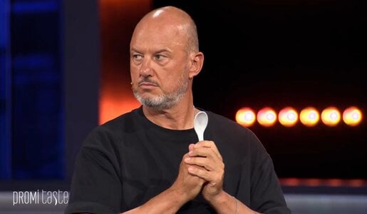 Zum ersten Mal leere Löffel bei „Promi Taste“: Kandidatin bricht unter Druck zusammen | © Sat.1